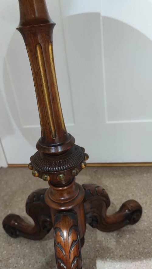 A FINE AND RARE VICTORIAN BURR WALNUT TRIPOD TABLE - ADDITIONAL PHOTO 17