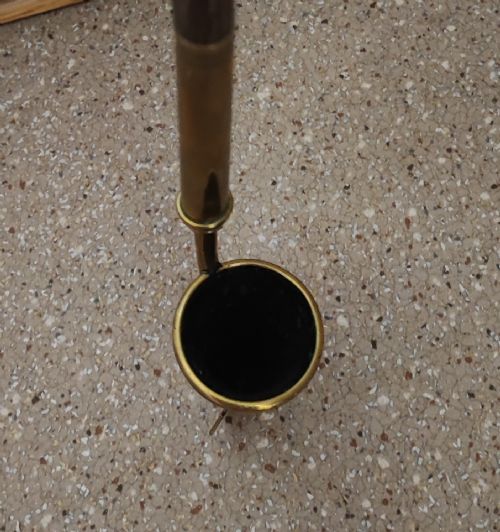 UNUSUAL 19C BRASS AND OAK LONGARM CANDLE SNUFFER - ADDITIONAL PHOTO 7