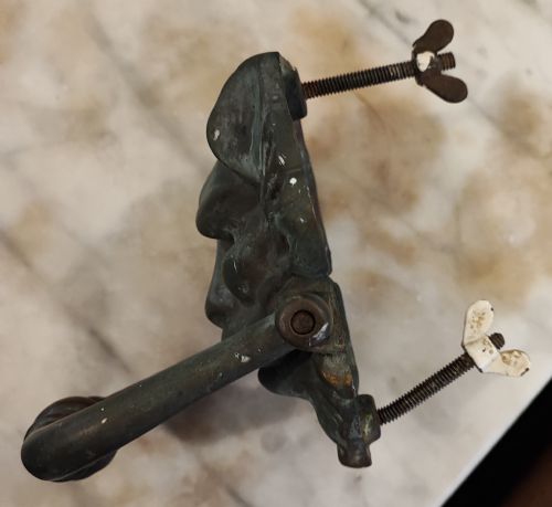 A REGENCY BRONZE LION HEAD DOOR KNOCKER IN ORIGINAL CONDITION - ADDITIONAL PHOTO 3