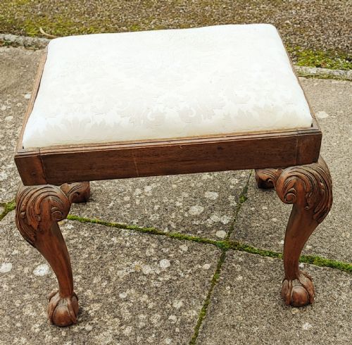 19c carved walnut ball and claw stool - CATEGORY: ANTIQUE STOOLS - DATED 19TH CENTURY