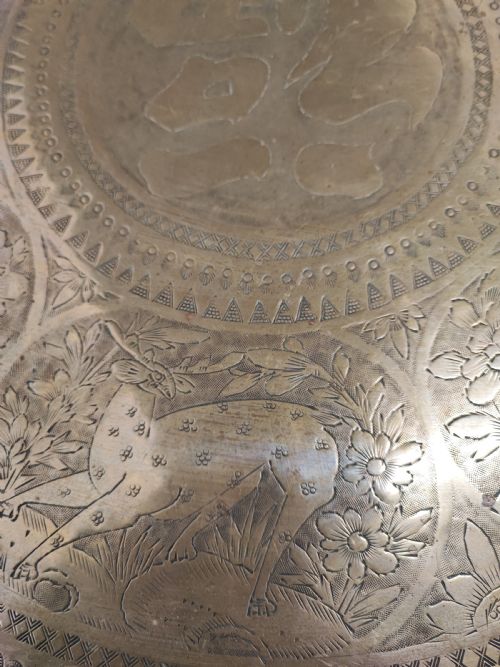 AN ANTIQUE BRASS TOPPED MIDDLE EASTERN COFFEE TABLE - ADDITIONAL PHOTO 7
