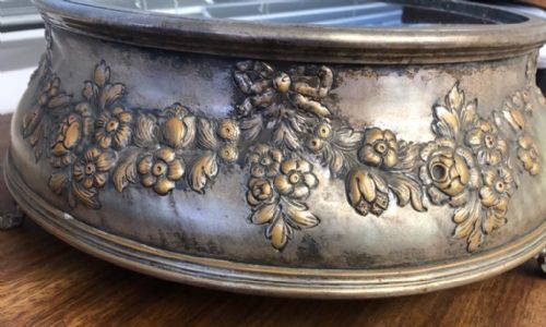 AN ANTIQUE SILVER PLATE AND COPPER MIRRORED CELEBRATION CAKE STAND - ADDITIONAL PHOTO 5