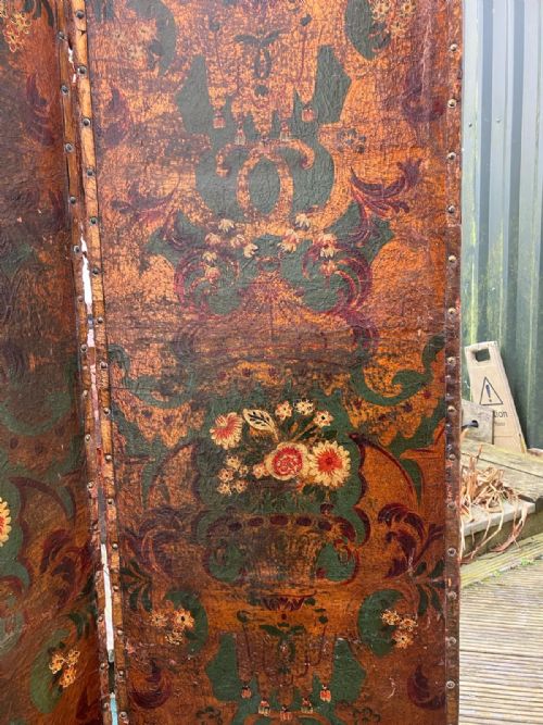 19C 4 FOLD LEATHER PAINTED SCREEN - ADDITIONAL PHOTO 3
