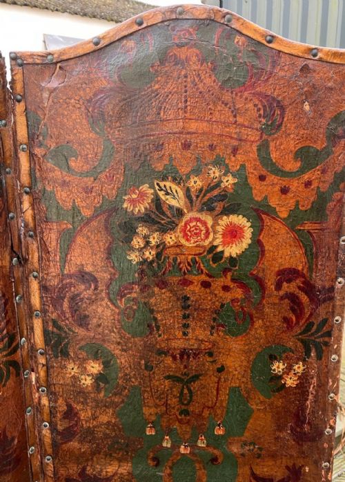 19C 4 FOLD LEATHER PAINTED SCREEN - ADDITIONAL PHOTO 6