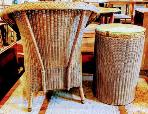A LLOYD LOOM CHAIR AND LAUNDRY BASKET - ADDITIONAL PHOTO 3