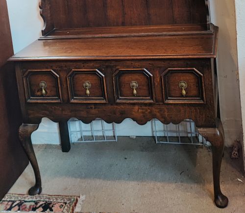 AN ANTIQUE OAK DRESSER - ADDITIONAL PHOTO 10