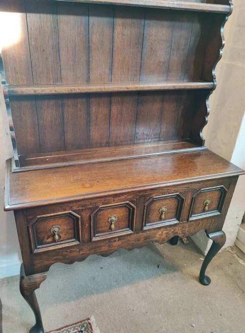 AN ANTIQUE OAK DRESSER - ADDITIONAL PHOTO 15