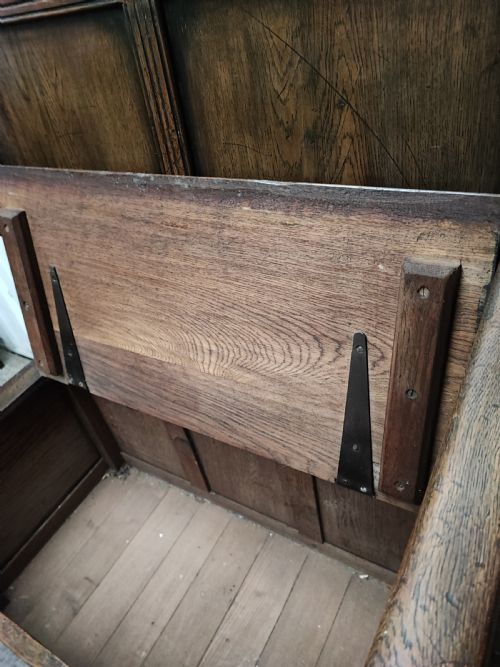 ANTIQUE HIGH BACK OAK SETTLE - ADDITIONAL PHOTO 6