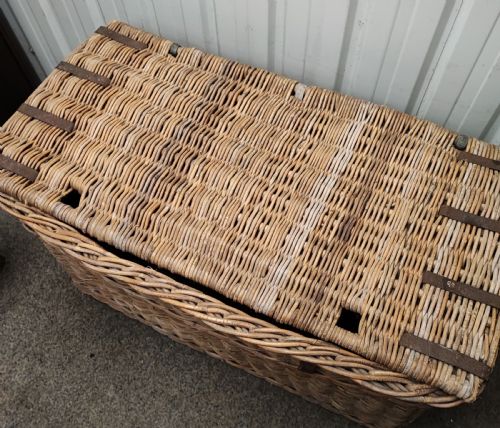 ANTIQUE WICKER LOG OR LAUNDRY BASKET OF EXTRA LARGE SIZE - ADDITIONAL PHOTO 6