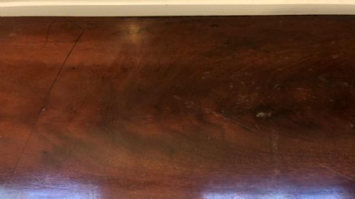 AN ANTIQUE MAHOGANY SIDEBOARD IN THE GEORGE III STYLE - ADDITIONAL PHOTO 1