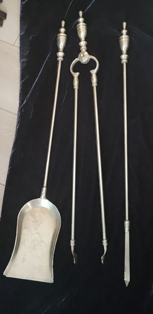 antique set of 3 brass fire irons - CATEGORY: ANTIQUE FIREPLACES - DATED 19TH CENTURY