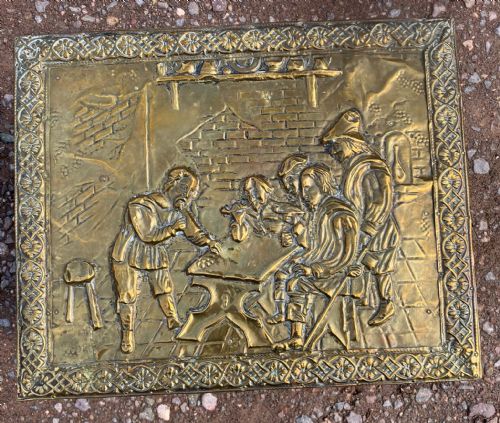 VICTORIAN EMBOSSED BRASS COAL BOX - ADDITIONAL PHOTO 5