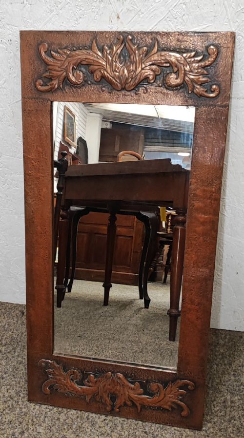 AN ANTIQUE ARTS AND CRAFTS COPPER FRAMED MIRROR - ADDITIONAL PHOTO 4