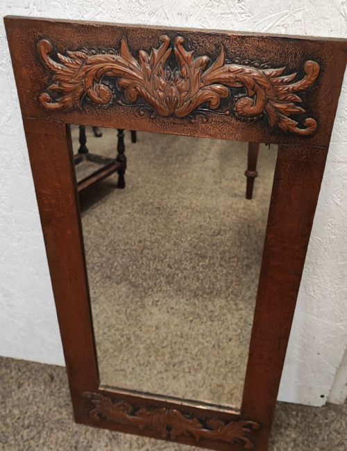 AN ANTIQUE ARTS AND CRAFTS COPPER FRAMED MIRROR - ADDITIONAL PHOTO 10