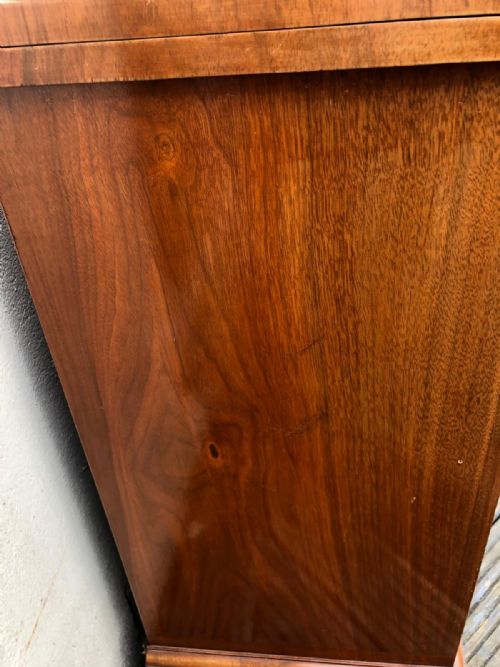 AN QUALITY ANTIQUE WALNUT CHEST OF DRAWERS - ADDITIONAL PHOTO 3