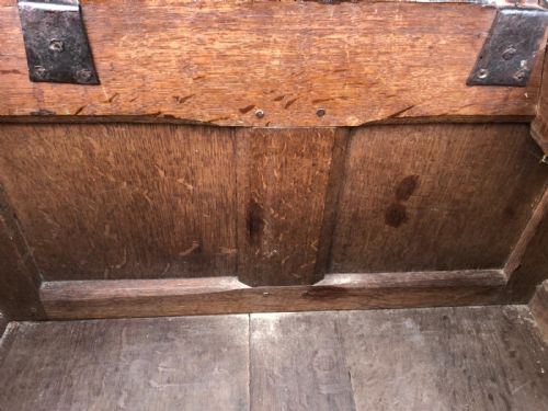 17C CARVED OAK COFFER - ADDITIONAL PHOTO 8