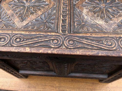 17C CARVED OAK COFFER - ADDITIONAL PHOTO 9
