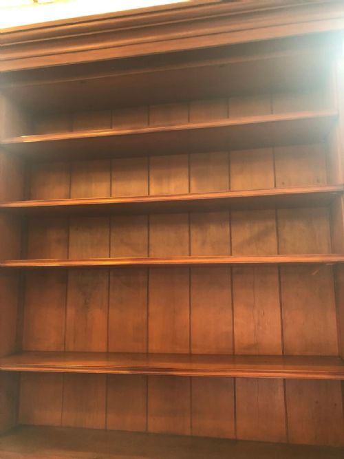 AN ANTIQUE MAHOGANY 2 DOOR BOOKCASE - ADDITIONAL PHOTO 8