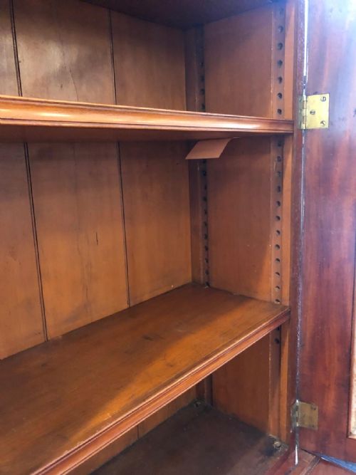 AN ANTIQUE MAHOGANY 2 DOOR BOOKCASE - ADDITIONAL PHOTO 14