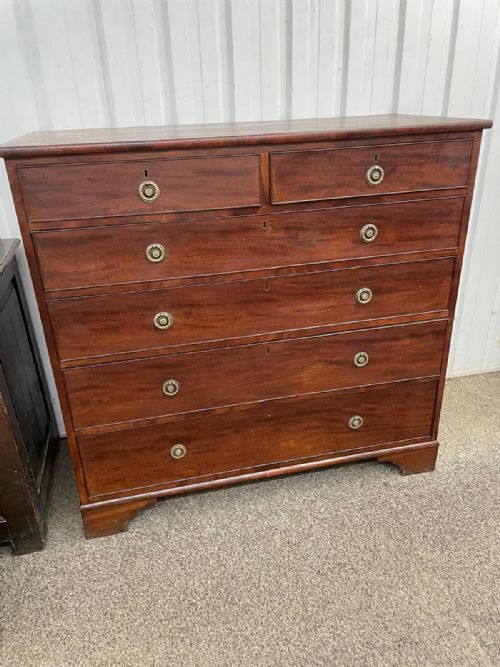 ANTIQUE MAHOGANY CHEST OF DRAWERS - ADDITIONAL PHOTO 1