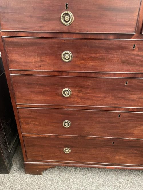 ANTIQUE MAHOGANY CHEST OF DRAWERS - ADDITIONAL PHOTO 3