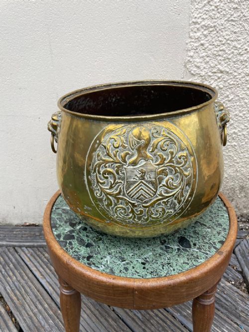 ANTIQUE LARGE BRASS ARMORIAL JARDINIERE
