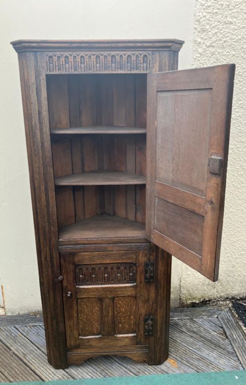 ANTIQUE OAK CORNER CUPBOARD - ADDITIONAL PHOTO 3