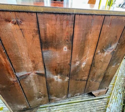 A QUALITY MAHOGANY CHEST OF DRAWERS IN THE GEORGE III STYLE - ADDITIONAL PHOTO 1