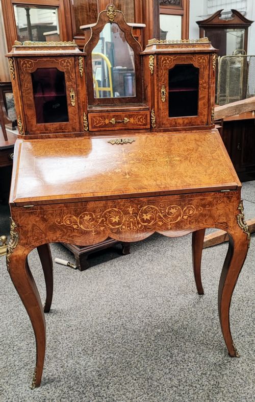 SUPERB VICTORIAN LADIES BURR WALNUT DESK - ADDITIONAL PHOTO 15