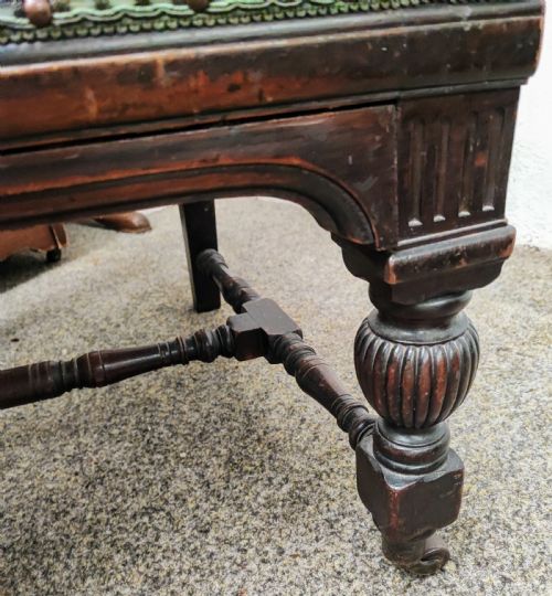 ANTIQUE BARONIAL MAHOGANY DESK OR LIBRARY ARMCHAIR - ADDITIONAL PHOTO 5
