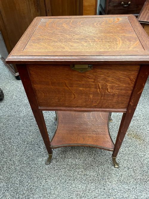 good art's and crafts oak and brass work box - CATEGORY: ANTIQUE BOXES - DATED 1920