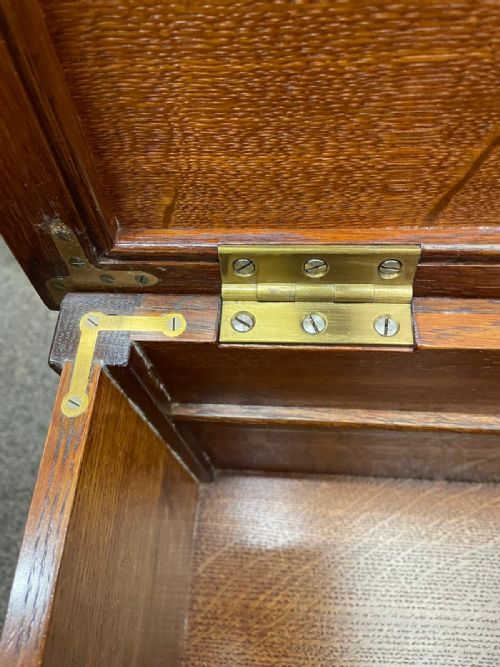 GOOD ART'S AND CRAFTS OAK AND BRASS WORK BOX - ADDITIONAL PHOTO 11