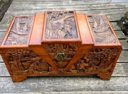 ANTIQUE SMALL CARVED CAMPHOR WOOD TRUNK - ADDITIONAL PHOTO 2