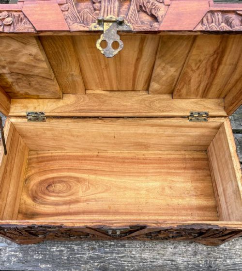 ANTIQUE SMALL CARVED CAMPHOR WOOD TRUNK - ADDITIONAL PHOTO 10
