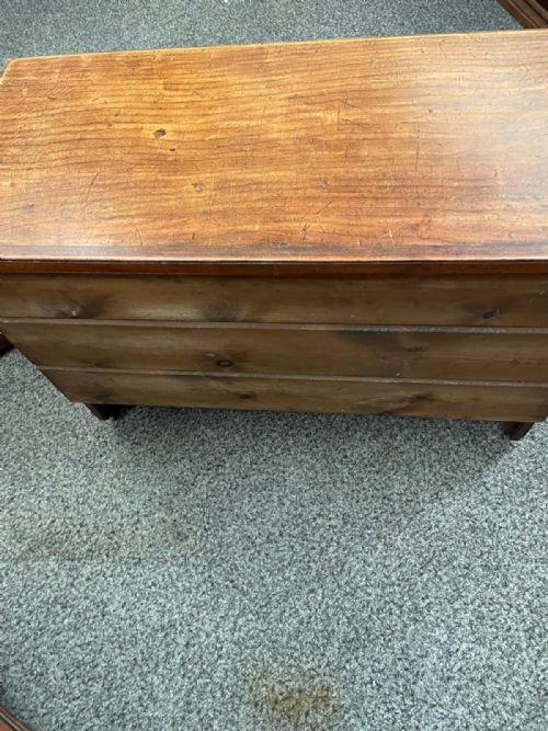 ANTIQUE ELM AND PINE COFFER - ADDITIONAL PHOTO 2