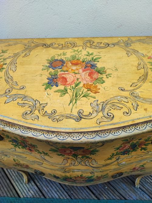 ANTIQUE PAINTED ITALIAN VENETIAN COMMODE - ADDITIONAL PHOTO 2
