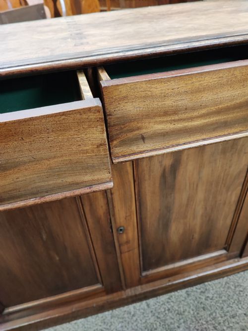 A FINE REGENCY MARBLE TOP MAHOGANY SIDE CABINET - ADDITIONAL PHOTO 1