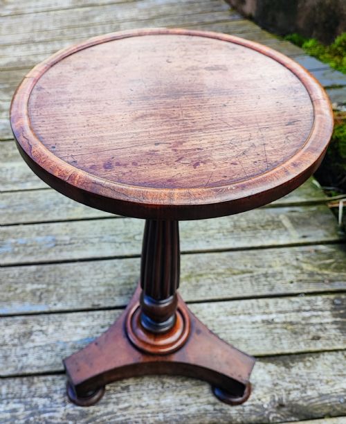 A QUALITY WILLIAM IV MAHOGANY LAMP OR WINE TABLE - ADDITIONAL PHOTO 1