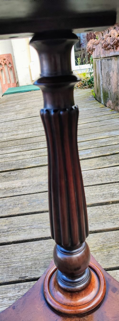 A QUALITY WILLIAM IV MAHOGANY LAMP OR WINE TABLE - ADDITIONAL PHOTO 3