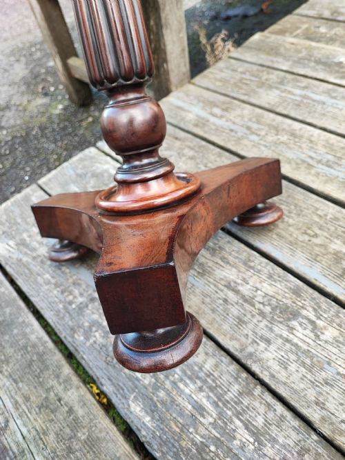 A QUALITY WILLIAM IV MAHOGANY LAMP OR WINE TABLE - ADDITIONAL PHOTO 6
