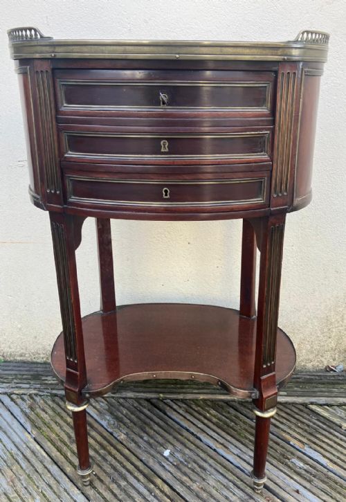 attractive french marble top oval side table - CATEGORY: ANTIQUE CABINETS - DATED 19TH CENTURY