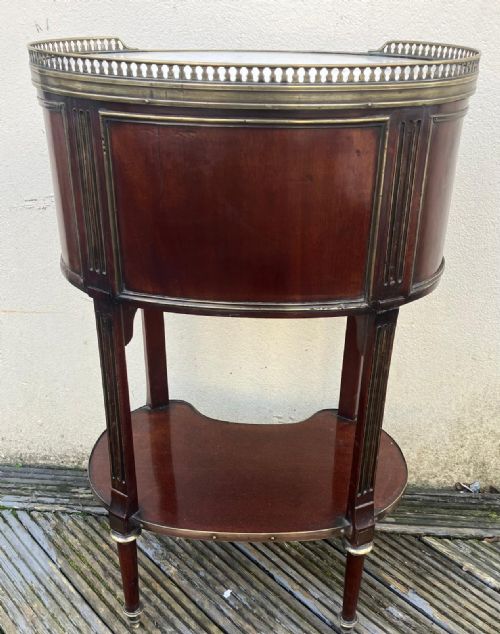 ATTRACTIVE FRENCH MARBLE TOP OVAL SIDE TABLE - ADDITIONAL PHOTO 3
