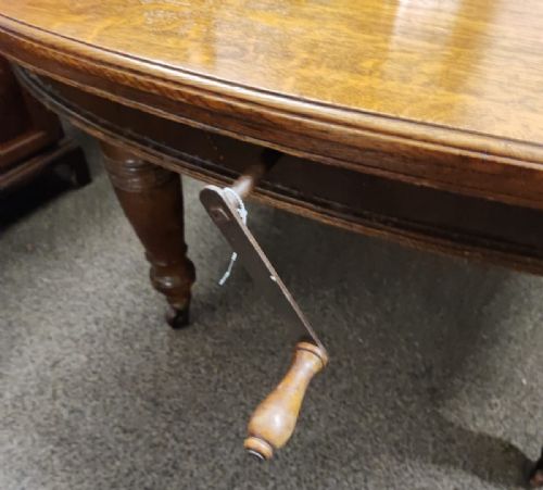 LARGE 3 LEAF VICTORIAN OAK EXTENDING TABLE - ADDITIONAL PHOTO 11