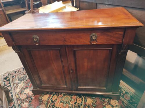 antique mahogany 2 door side cabinet or chiffonier - CATEGORY: ANTIQUE SIDEBOARDS - DATED 19TH CENTURY