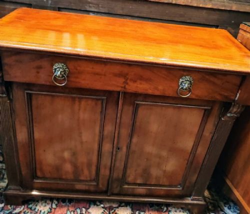 ANTIQUE MAHOGANY 2 DOOR SIDE CABINET OR CHIFFONIER - ADDITIONAL PHOTO 7