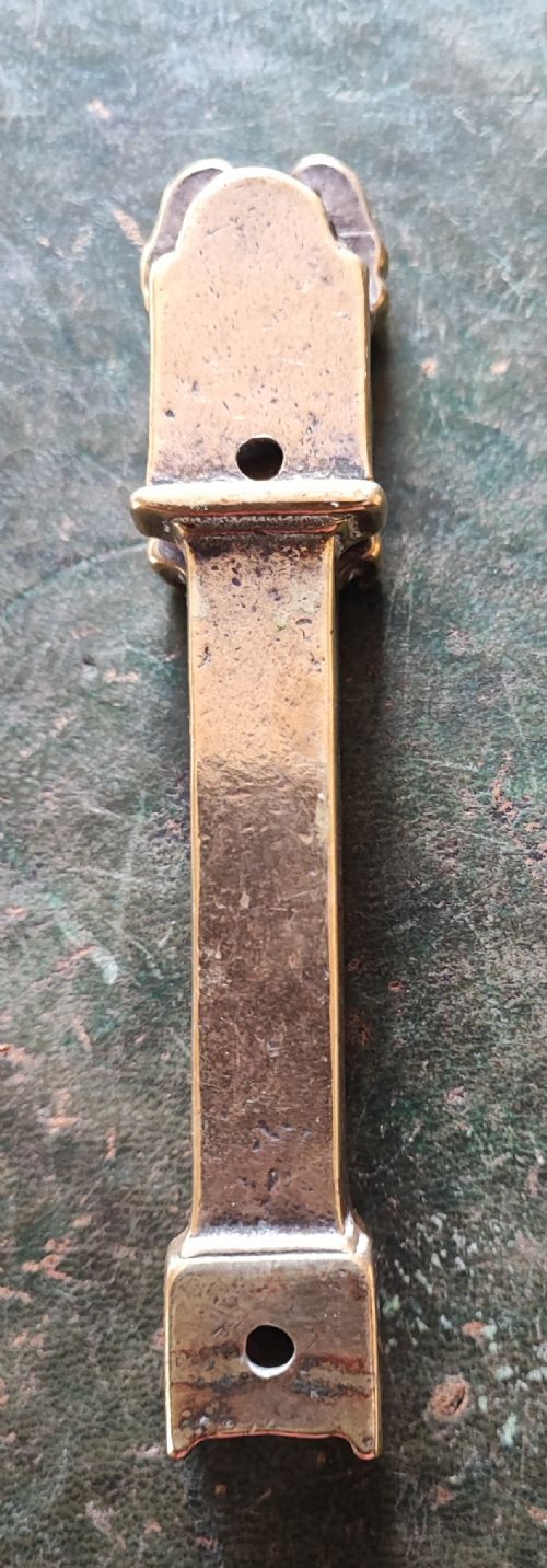 AN UNUSUAL SMALL BRASS ANTIQUE GRANDFATHER CLOCK DOOR KNOCKER - ADDITIONAL PHOTO 6