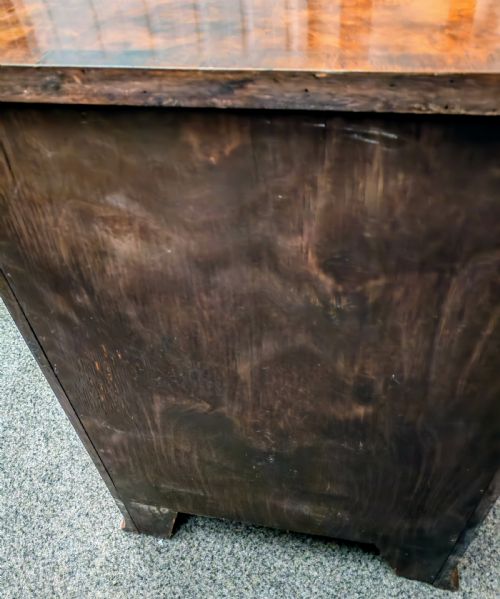 ANTIQUE SMALL WALNUT BOW FRONT CHEST WITH BRUSHING SLIDE - ADDITIONAL PHOTO 3