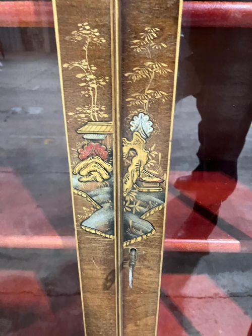 1920S PRETTY CHINOISERIE DISPLAY CABINET - ADDITIONAL PHOTO 2