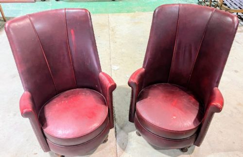 A PAIR OF ART DECO RED LEATHER CHAIRS - ADDITIONAL PHOTO 1