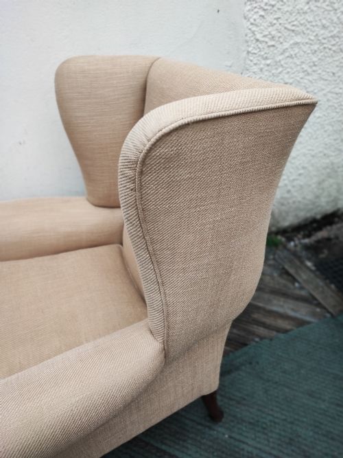 A 19C CARVED MAHOGANY WING CHAIR - ADDITIONAL PHOTO 3